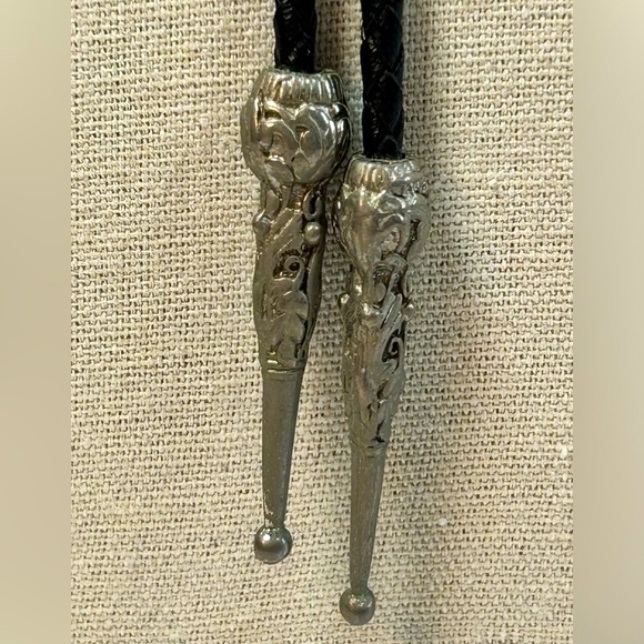 Vintage Native Southwestern Vintage Bolo Genuine Turquoise Coral Bear Claw Heavy - Picture 5 of 5